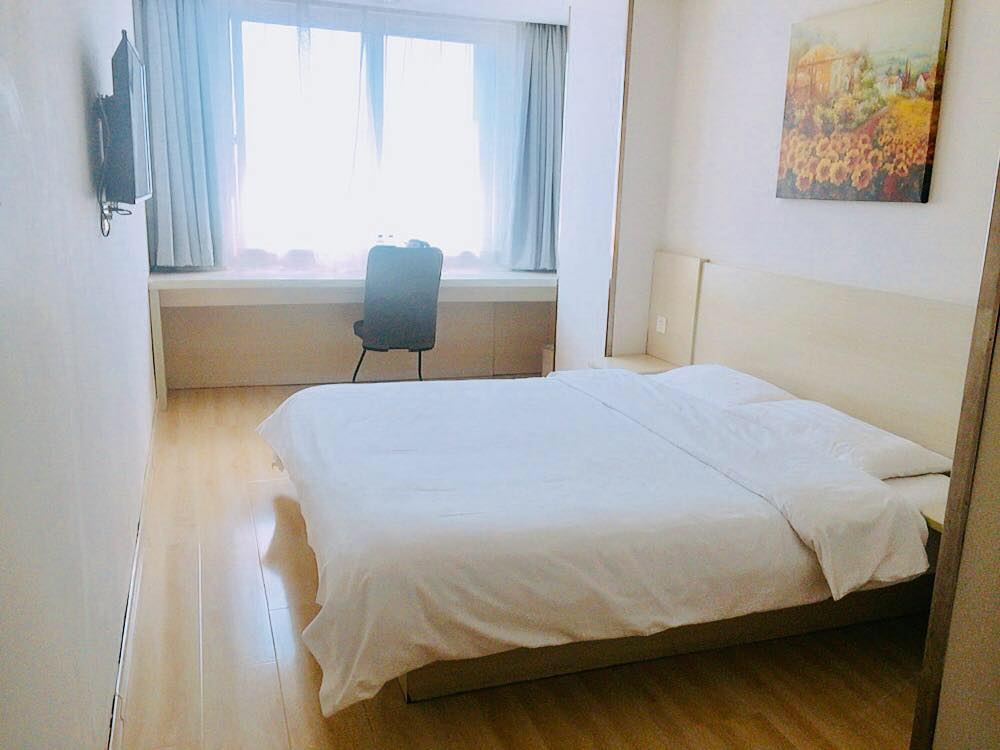 高级大床房