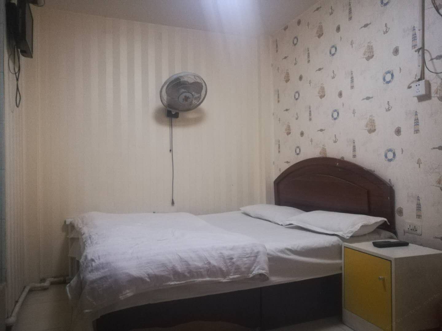 标准大床房