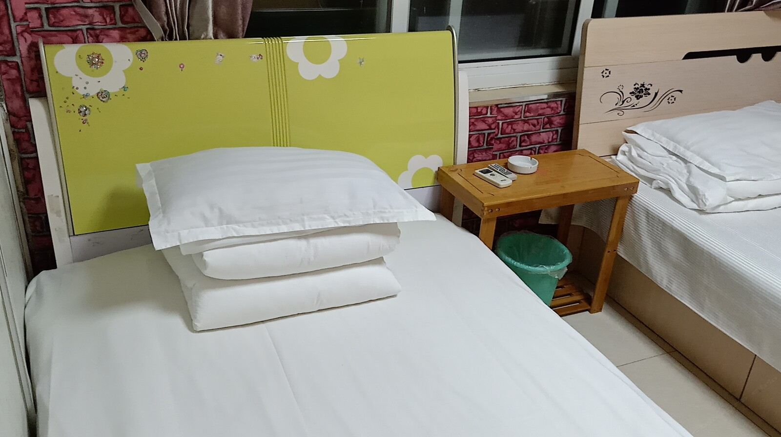 标准双床房