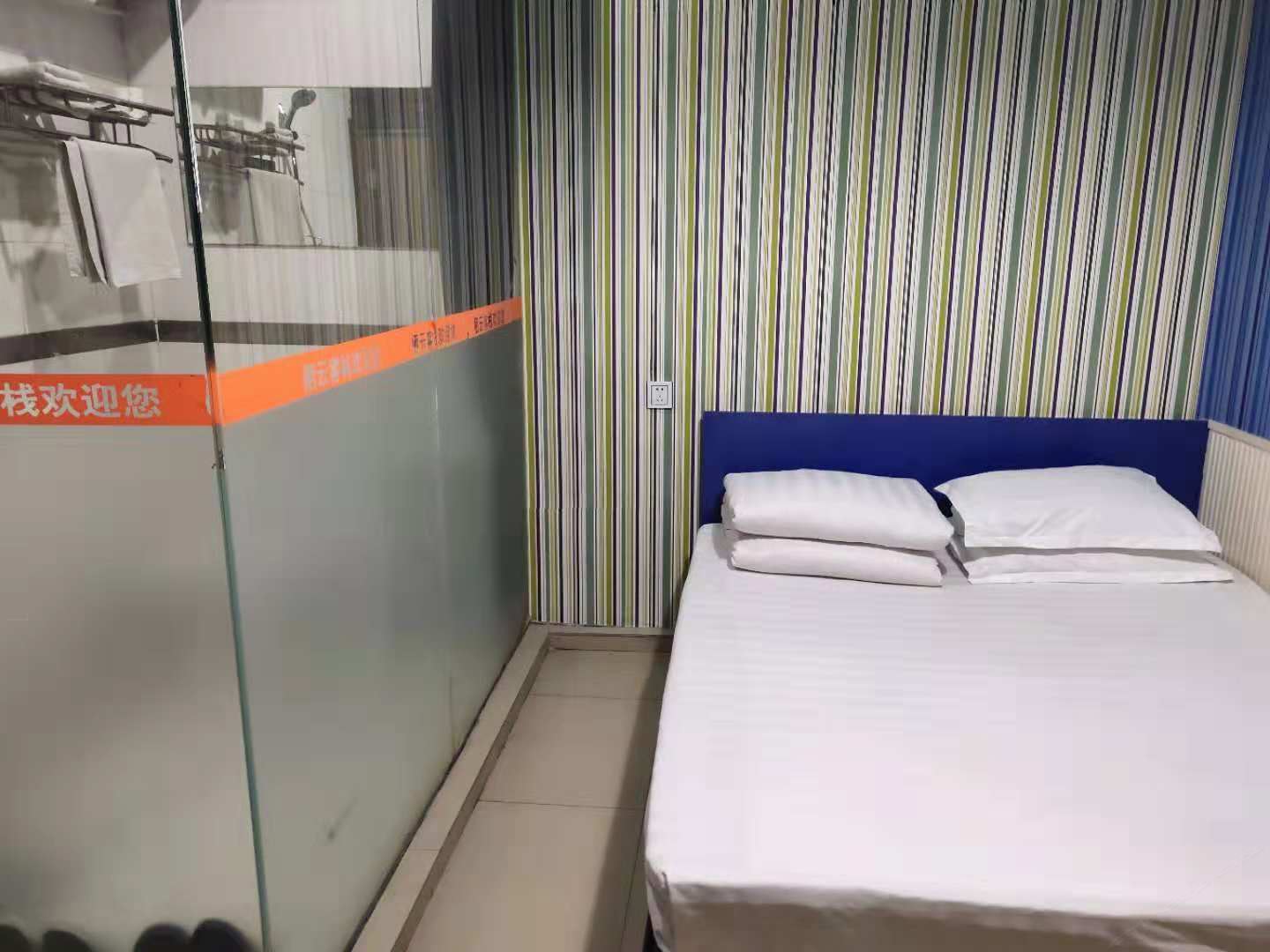 经济大床房(无窗)