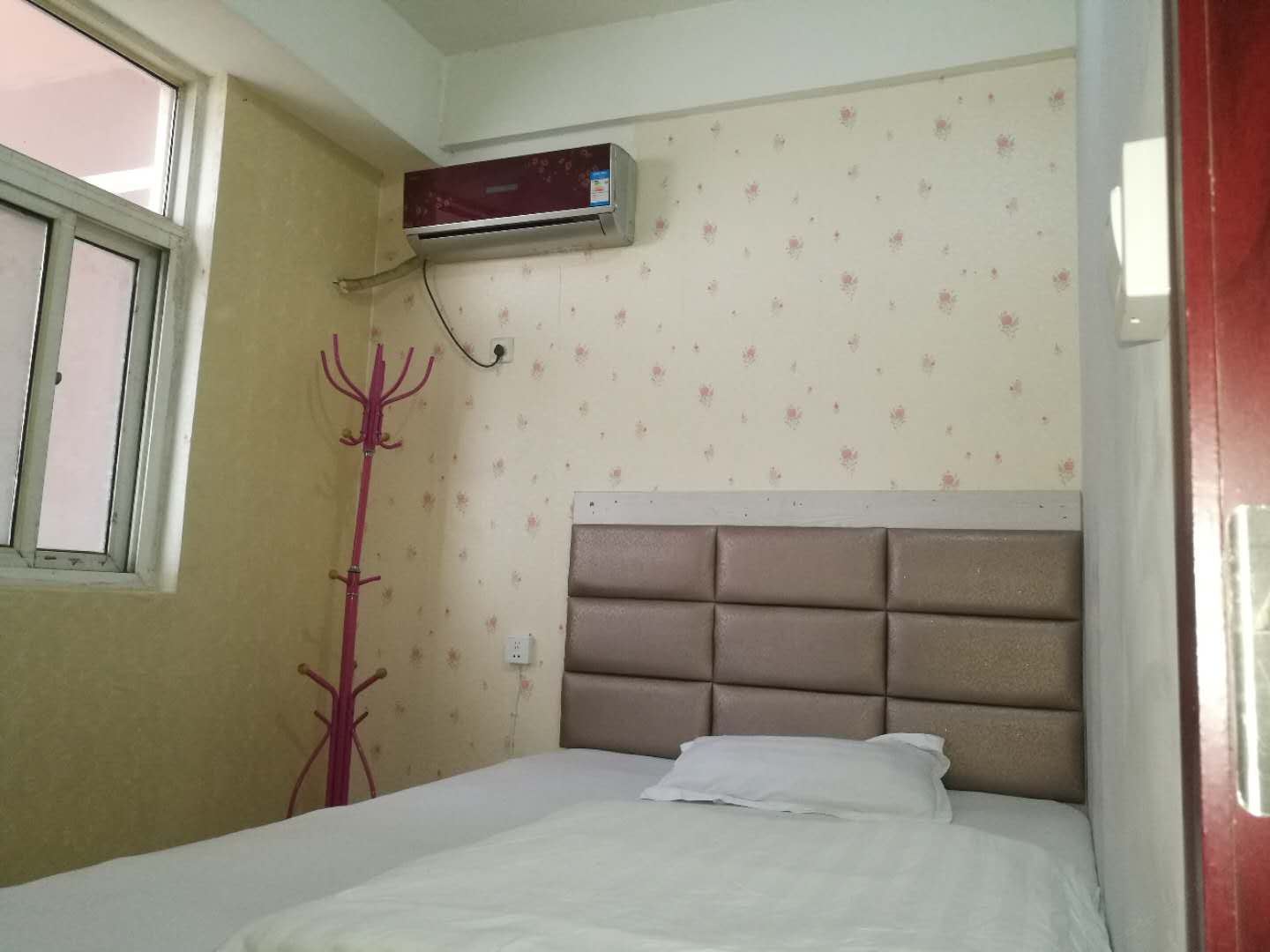 标准大床房