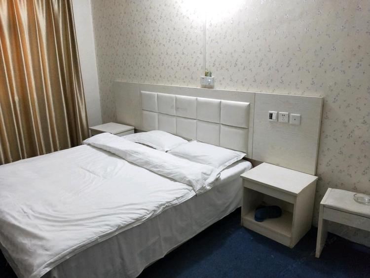 温馨阳光大床房