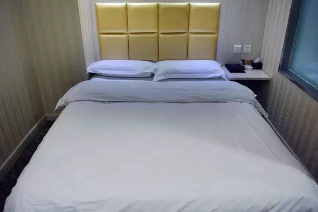 大床房(无窗)