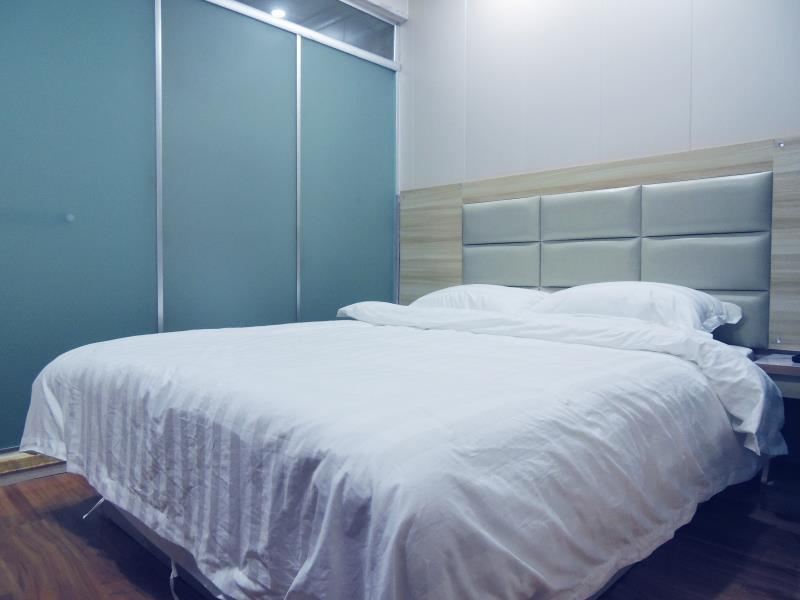 舒适大床房