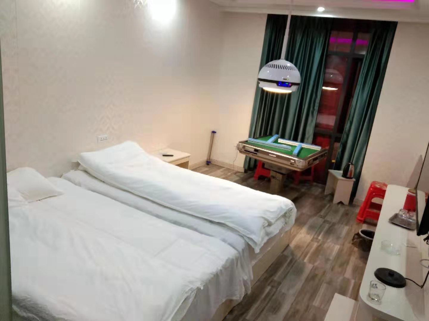 麻将双床房