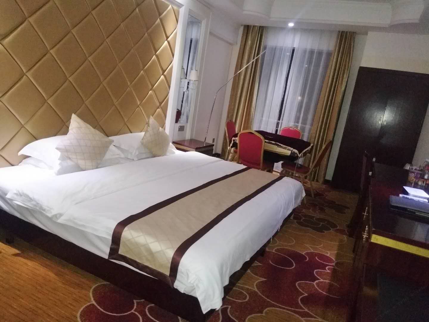 豪华大床房