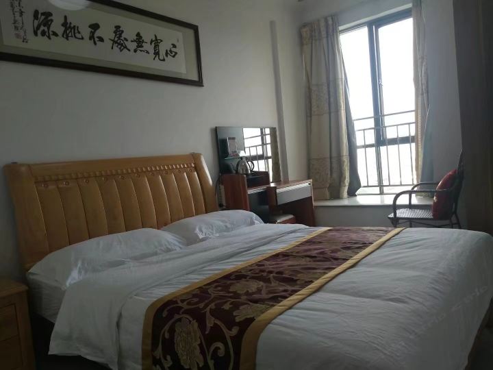 豪华大床房
