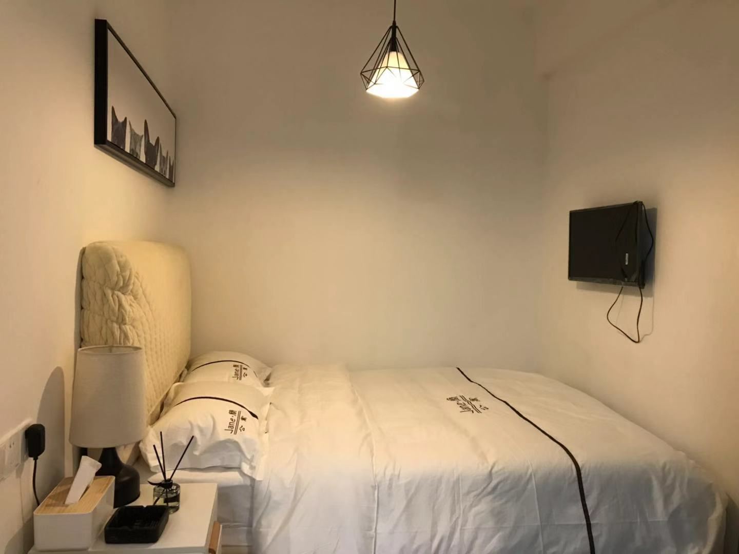 迷你小床房