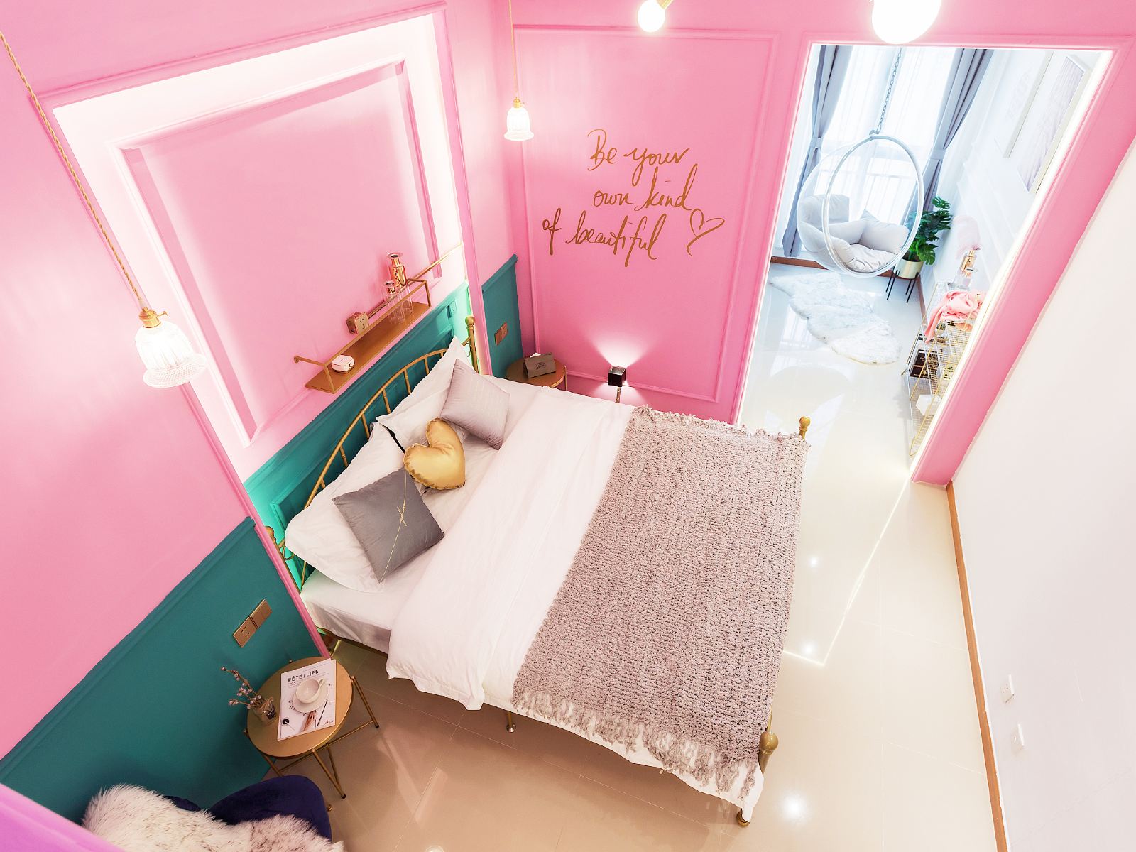 小时代轻奢江景影院loft房
