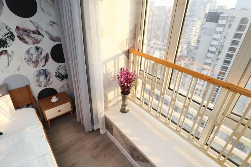 街景浪漫房