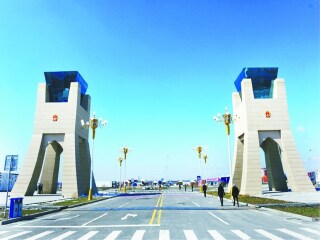 到青海旅游跟团报价_过年去青海旅游团_十一青海游