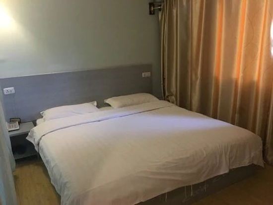 豪华大床房