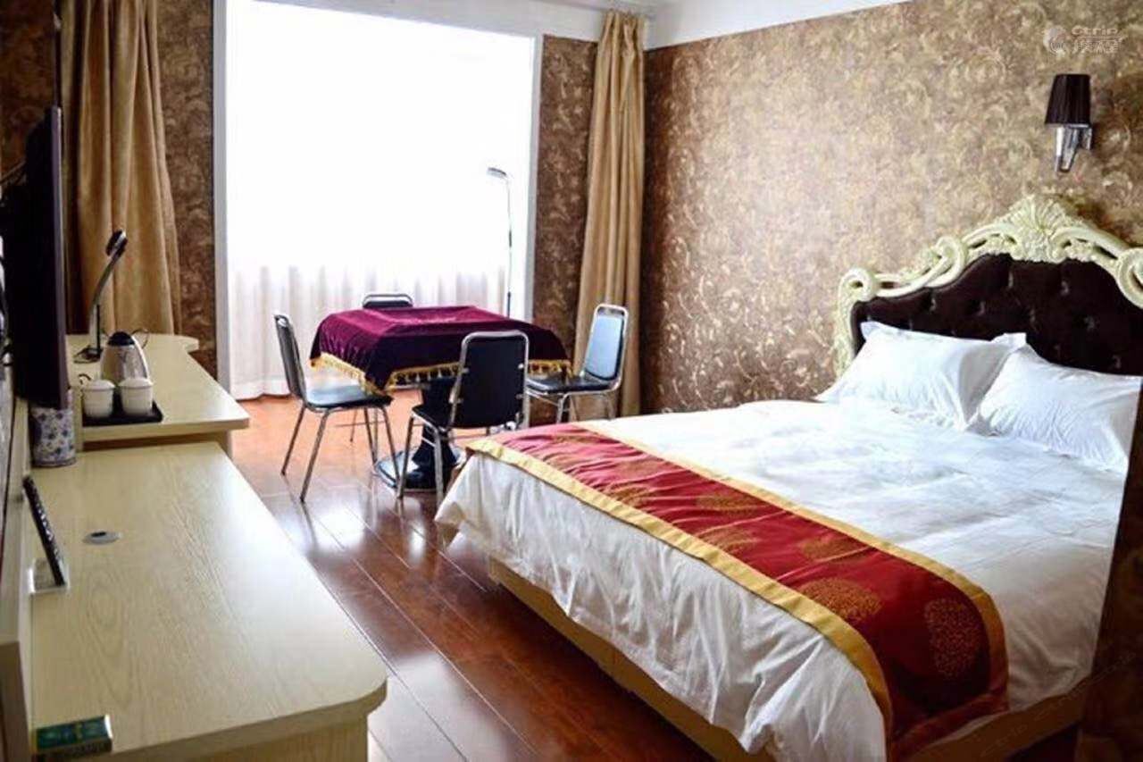 棋牌娱乐大床房