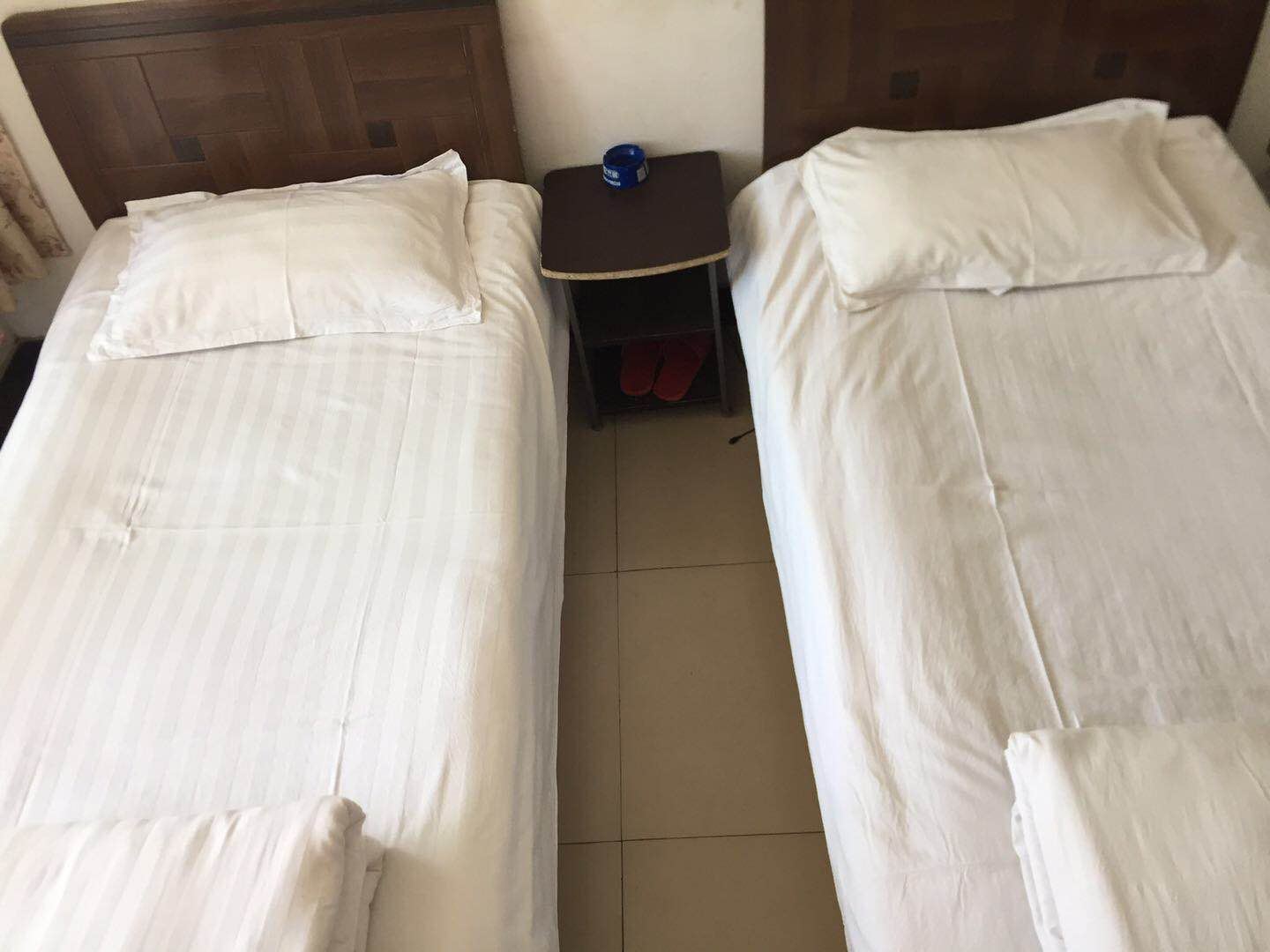 双床房