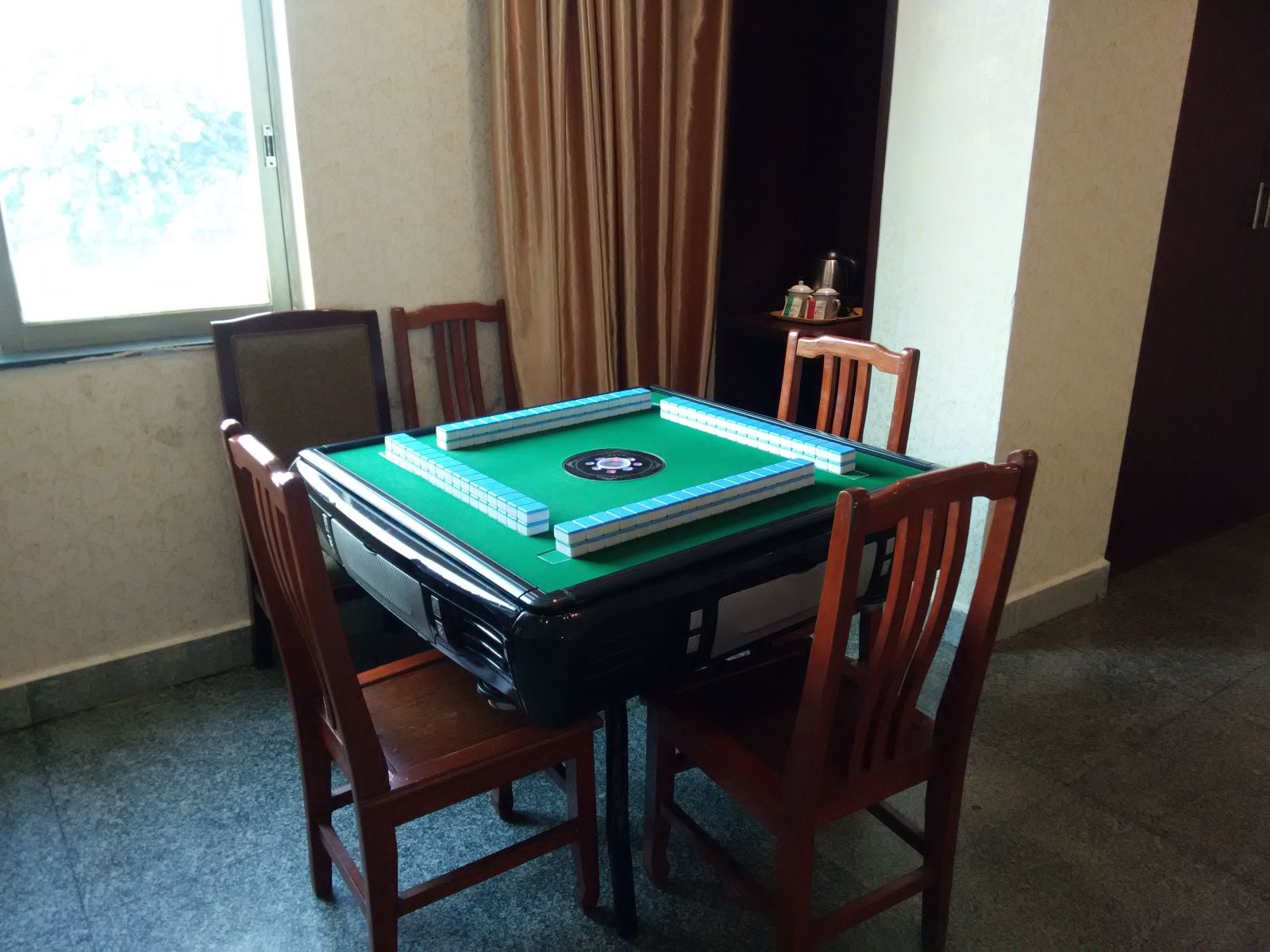 豪华棋牌房(无窗)