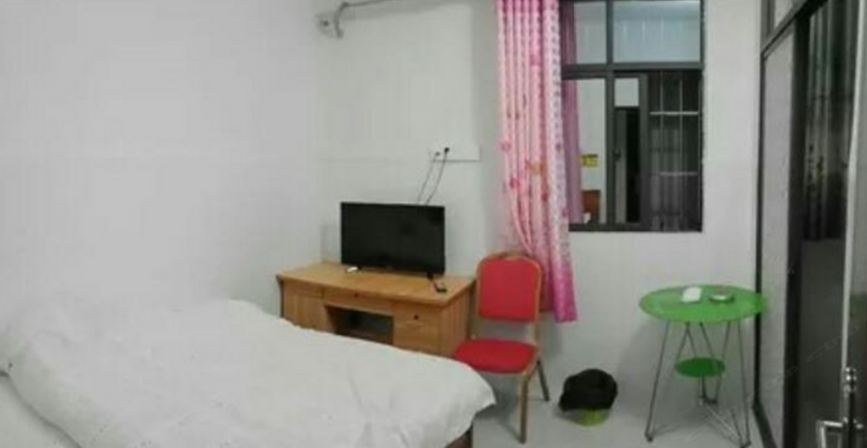 豪华大床房