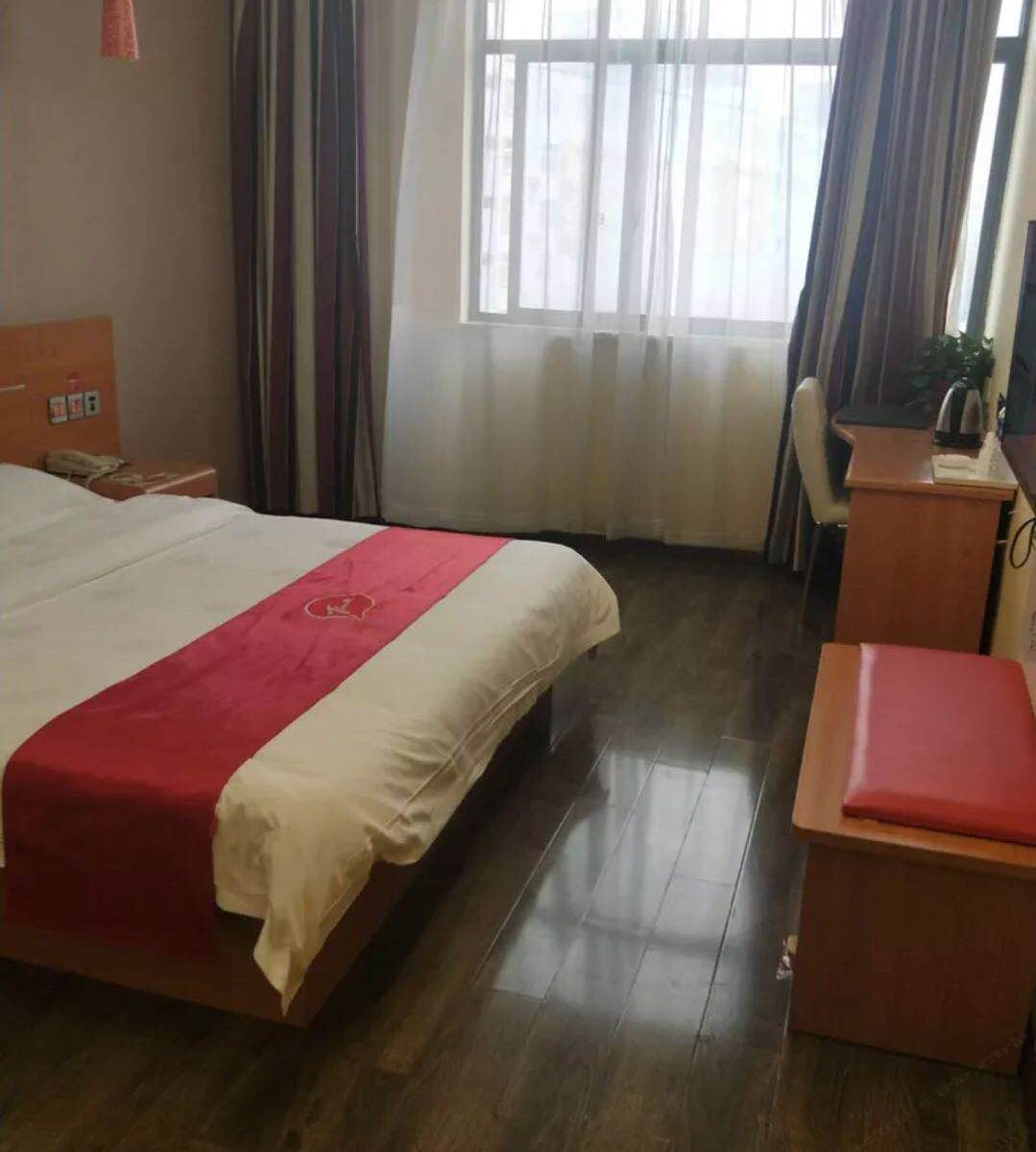 高级大床房