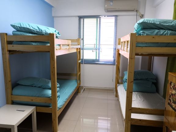 男生四人间(床位)