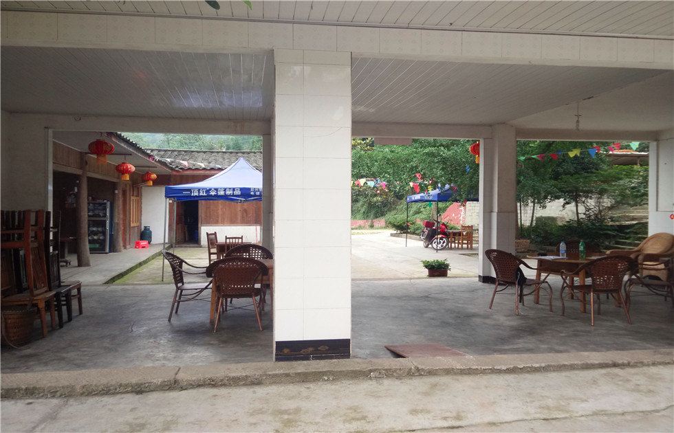 彭州丹霞山芳姐饭店