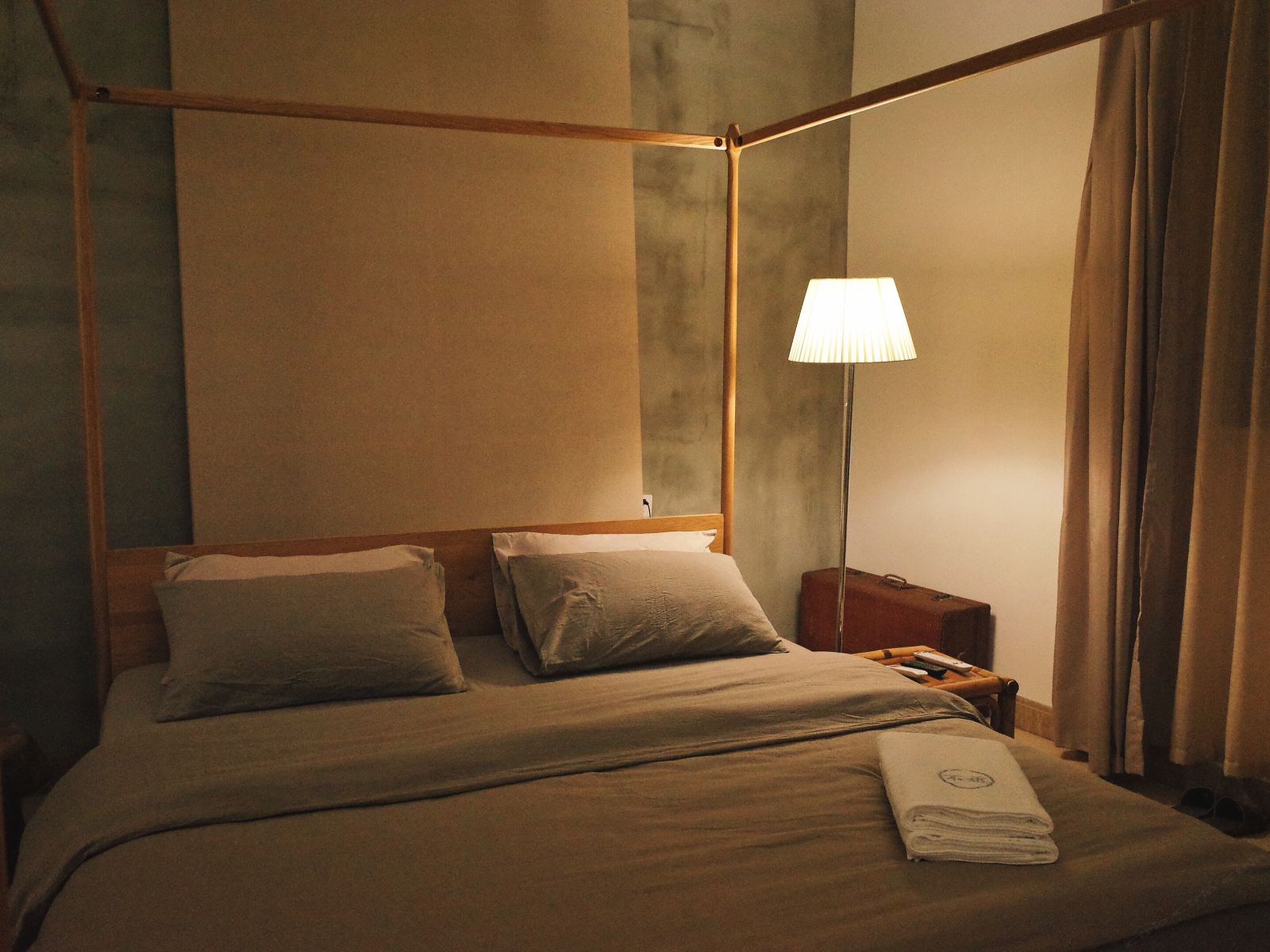 田园晚风-旭日木床房