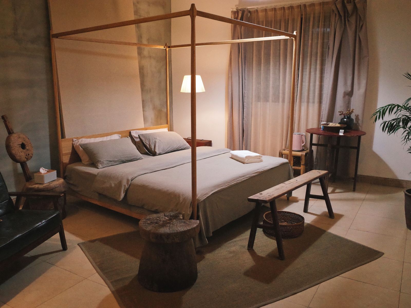 田园晚风-旭日木床房