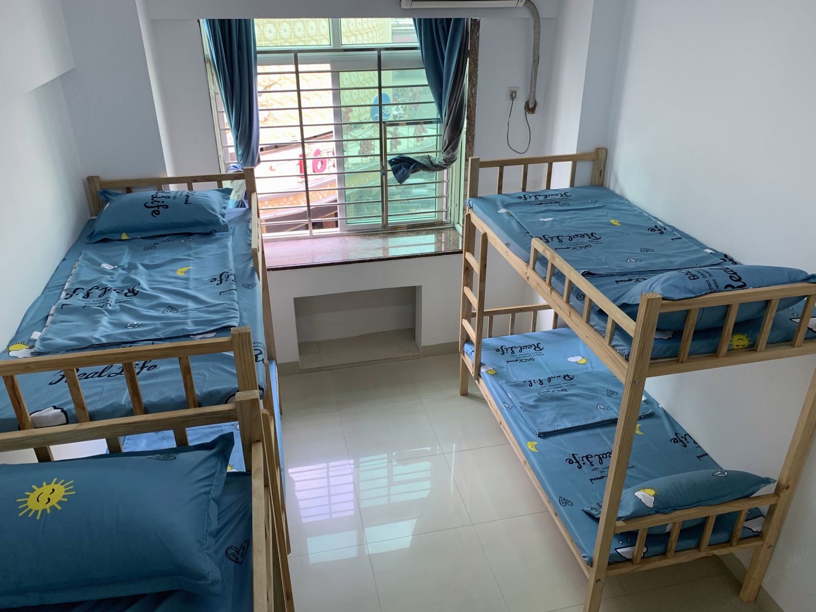 温暖六人间(床位)