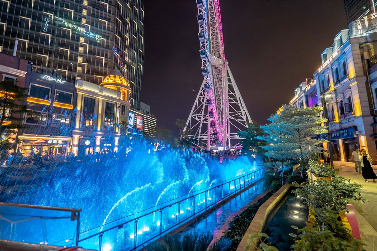 豪华江景大床房