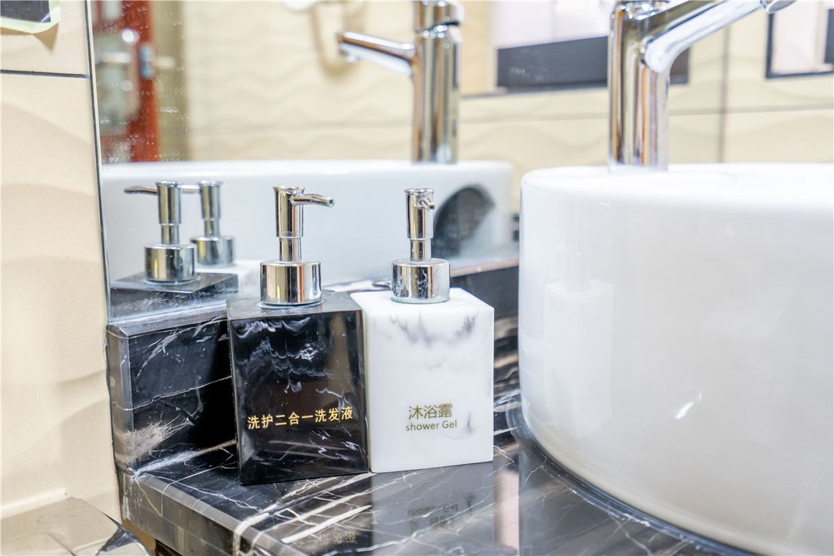 豪华江景大床房