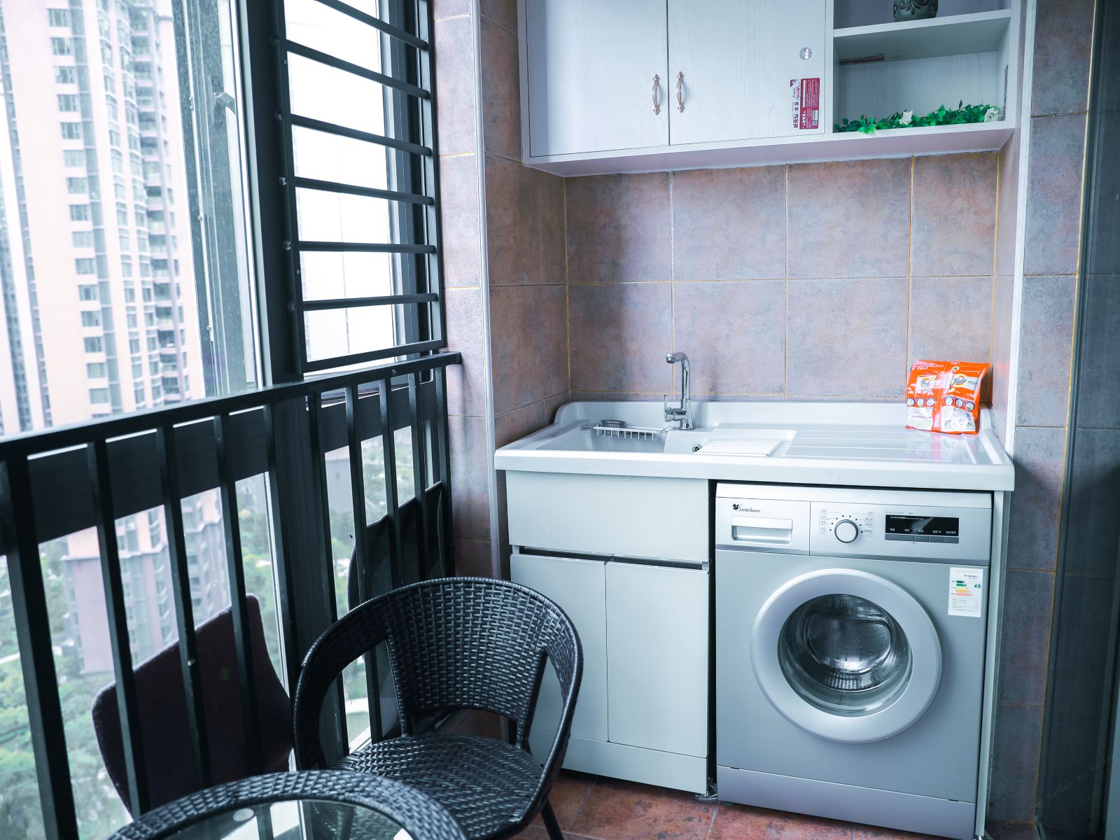 温馨套房两居室