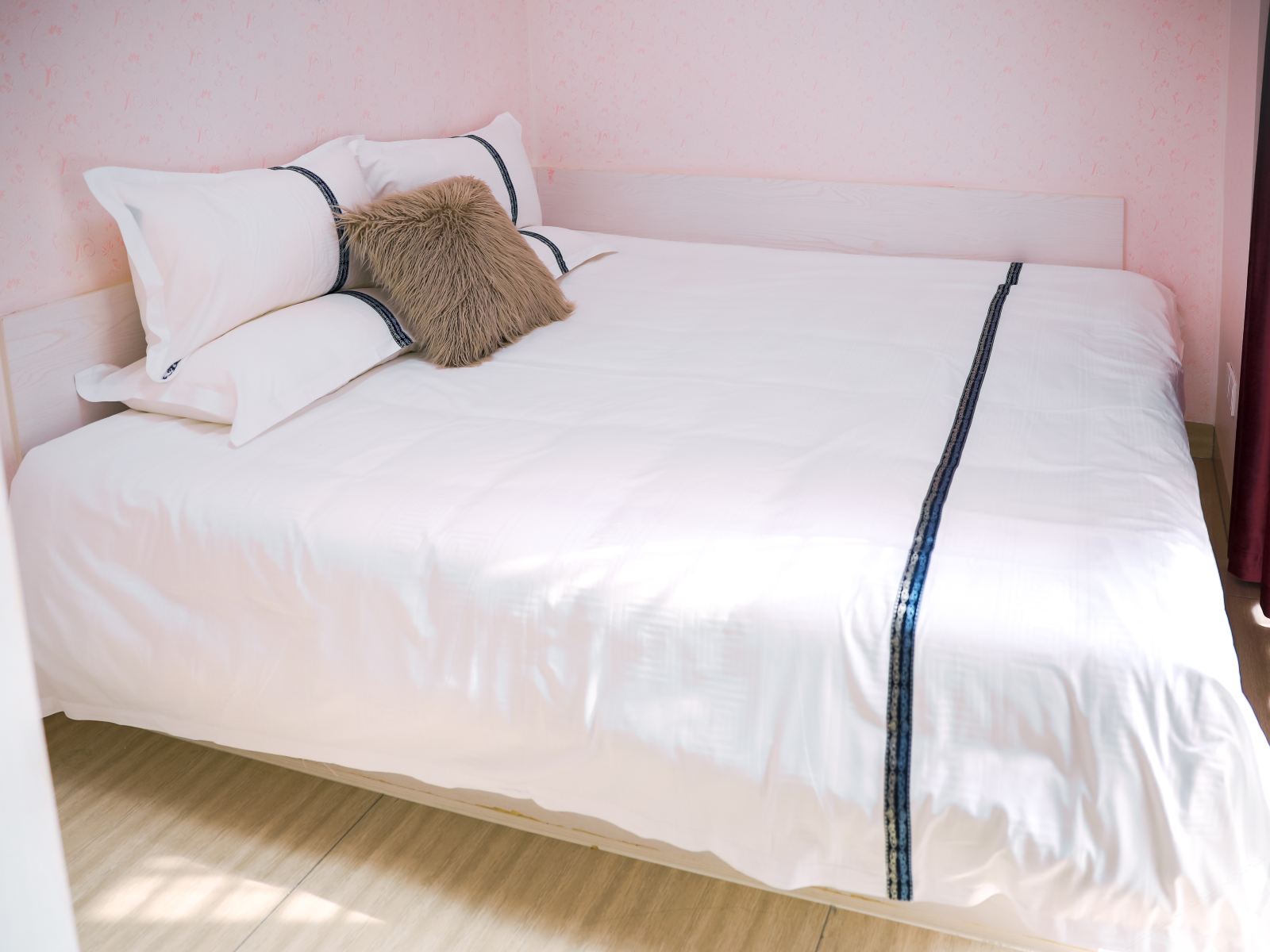 温馨套房两居室