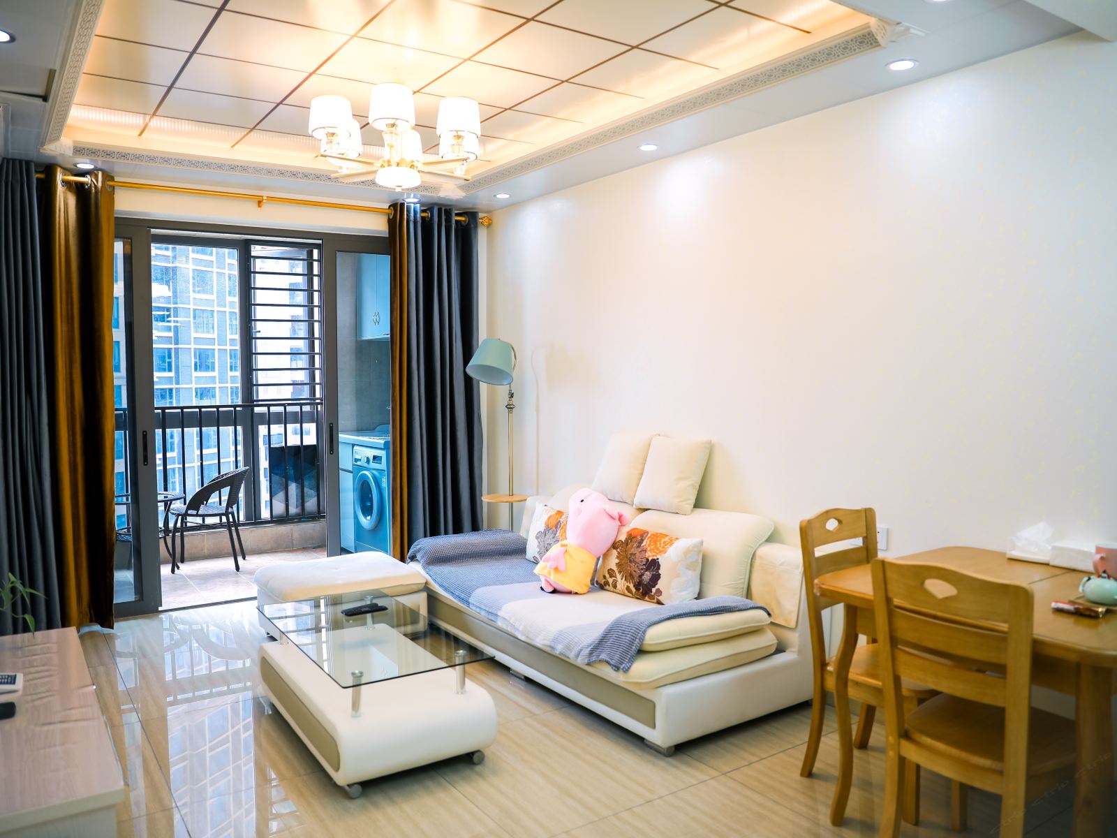 温馨套房两居室