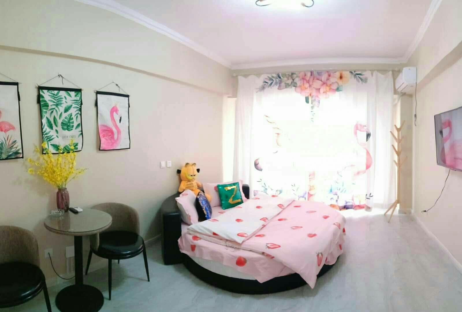 精品圆床房