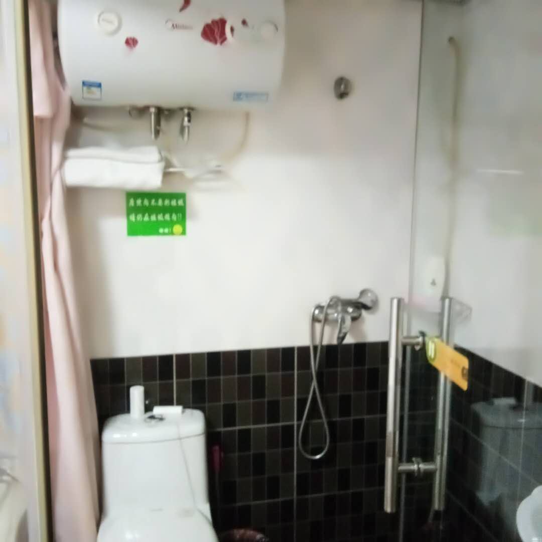 大床房(无窗)