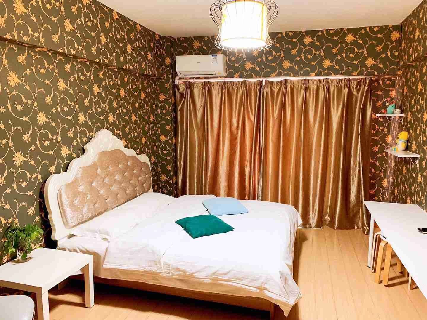 欧式温馨大床房