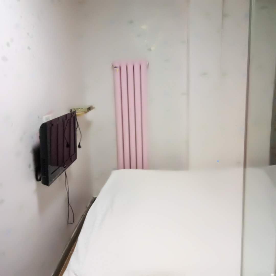 电脑大床房