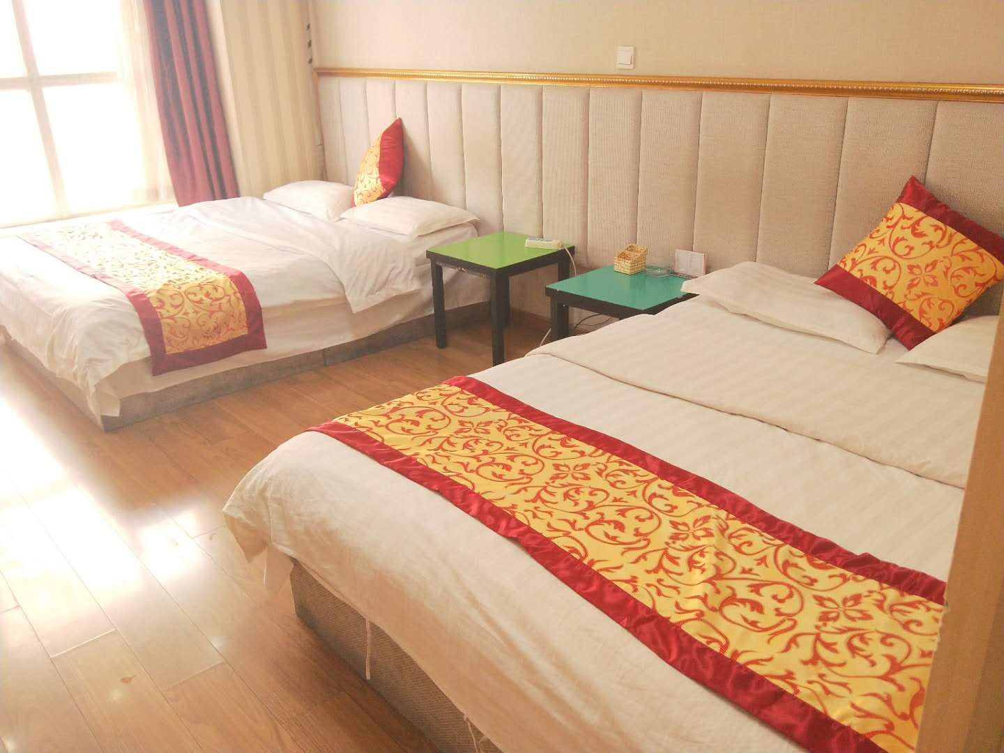 标准双床房