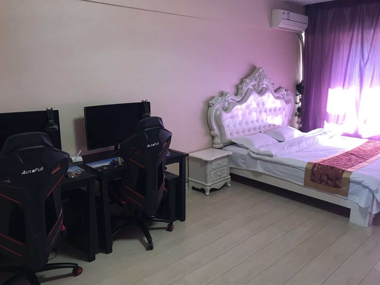 豪华情侣间