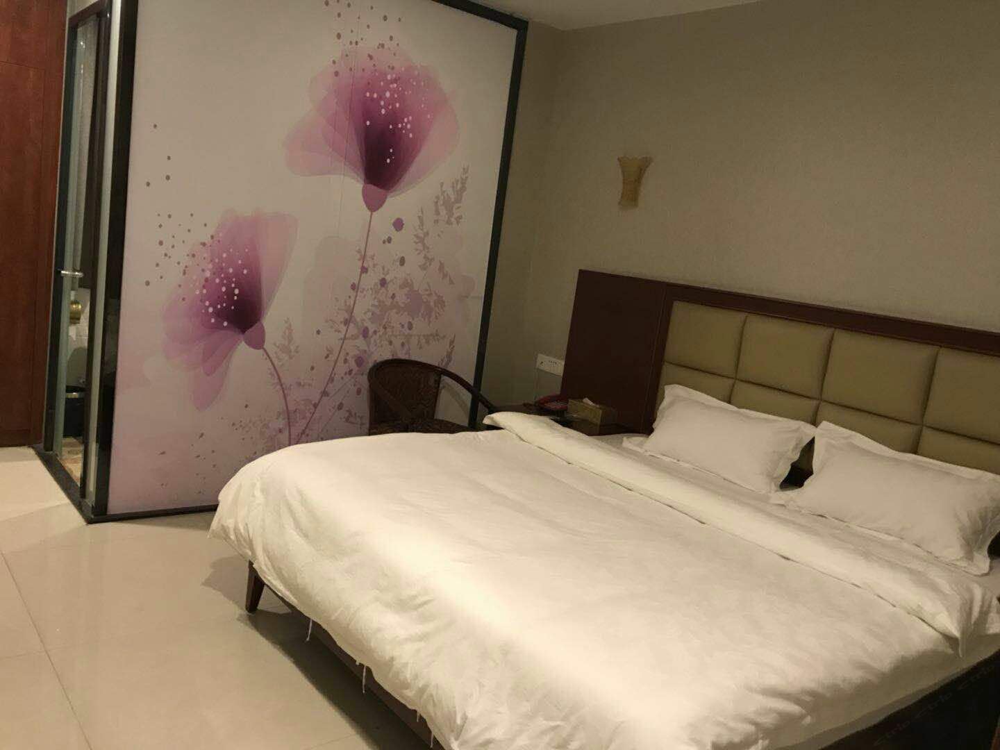 豪华大床房