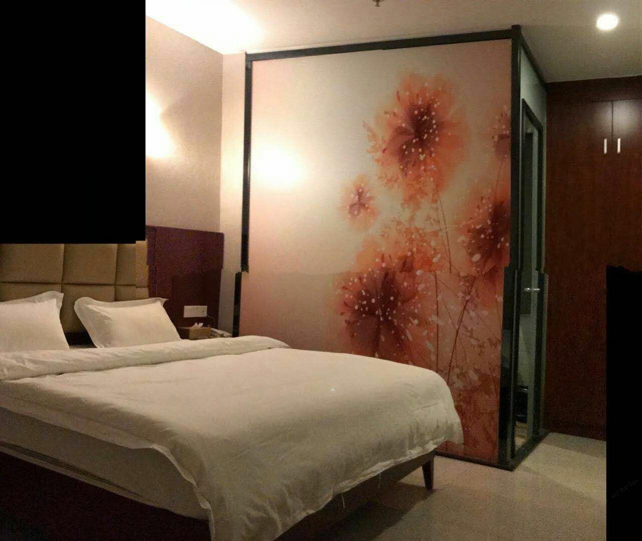 豪华大床房