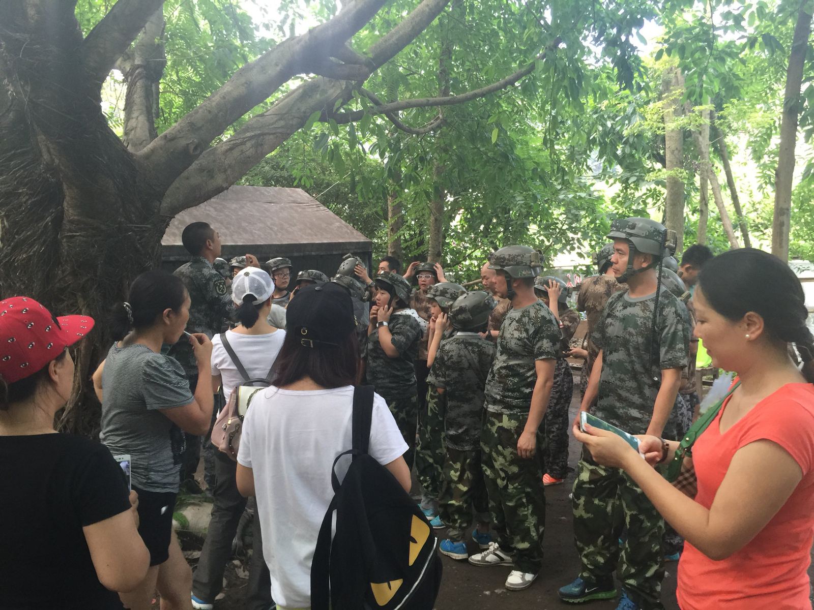 健身娱乐设施