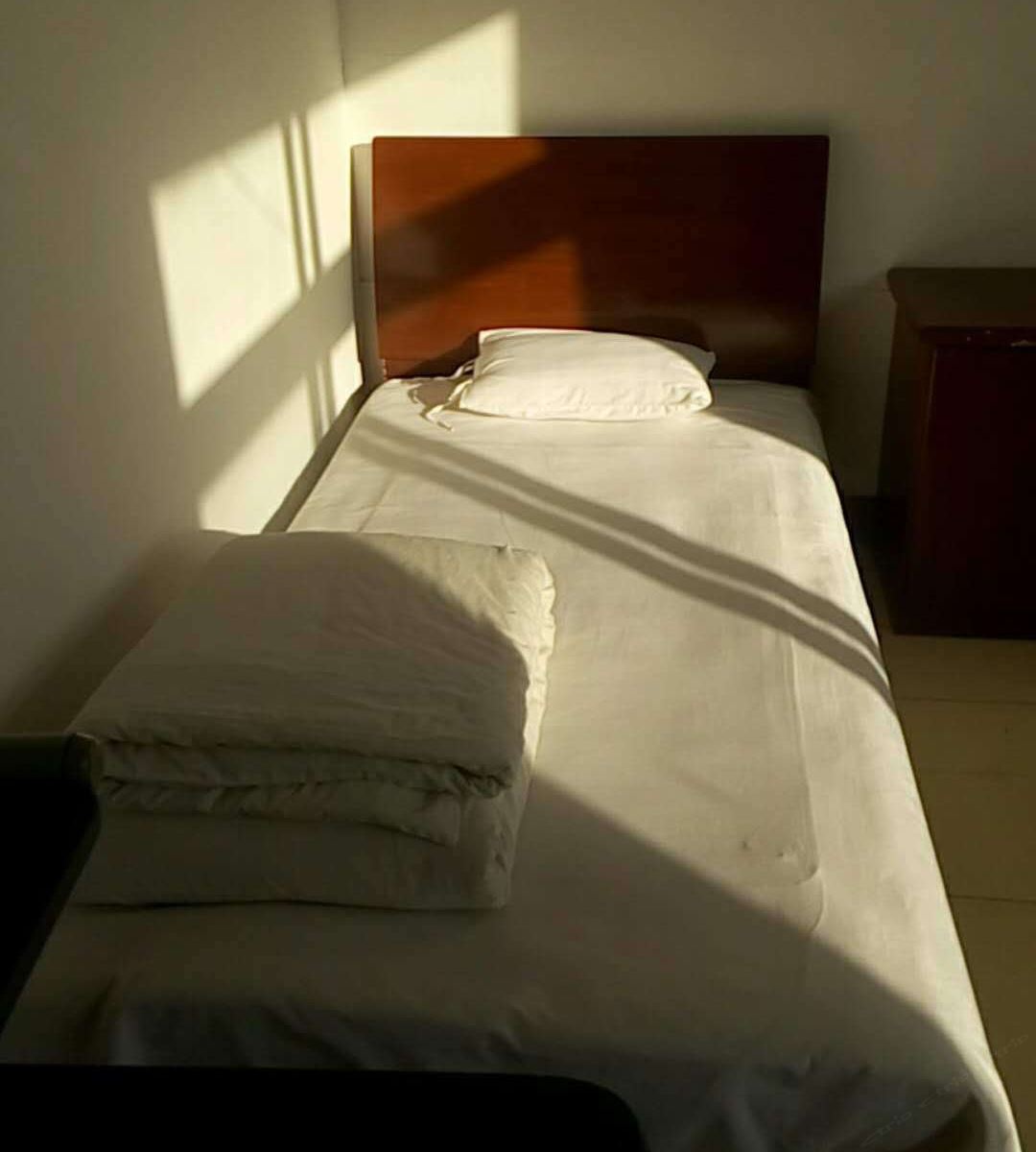 普通单人间