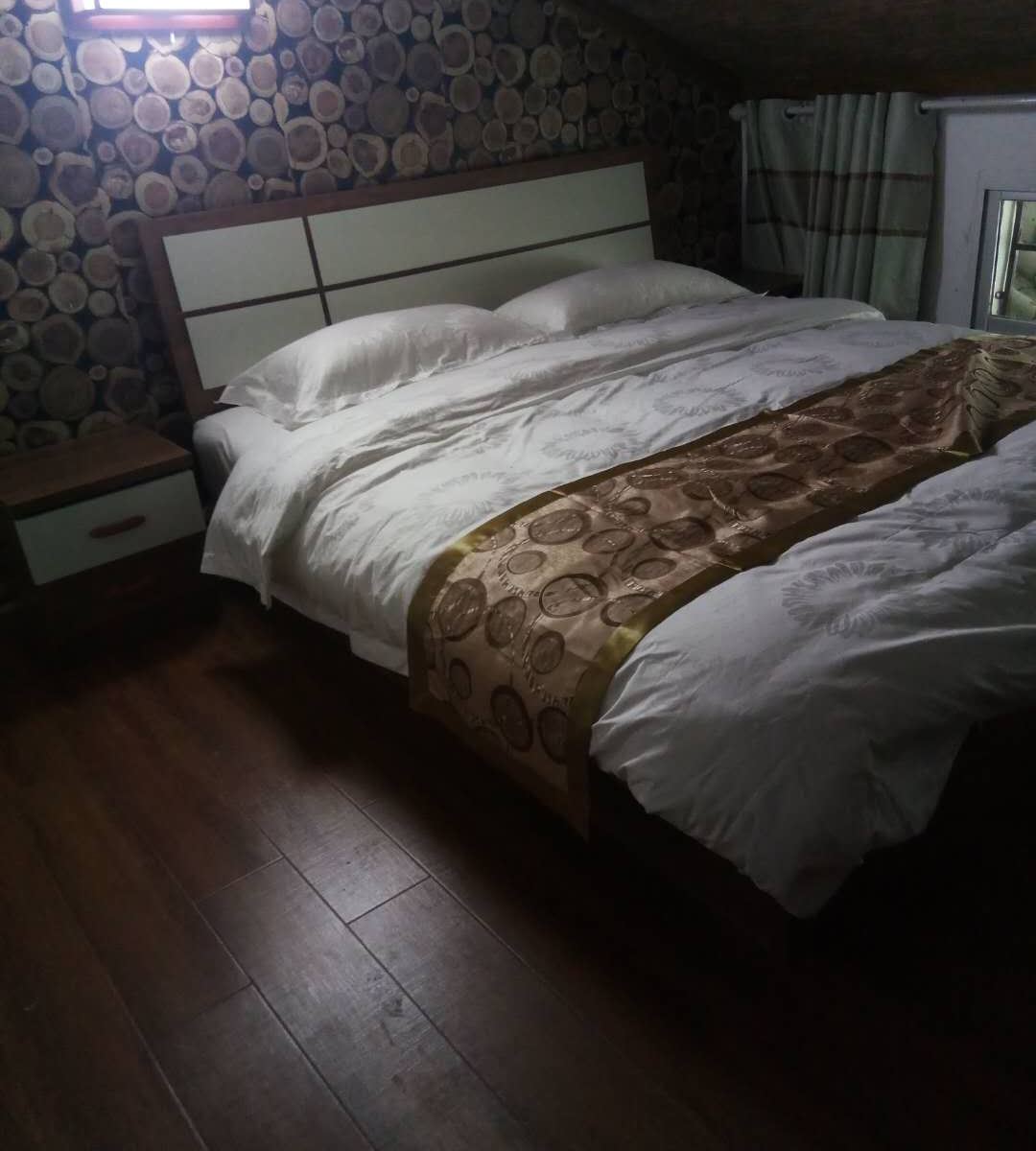 阁楼大床房