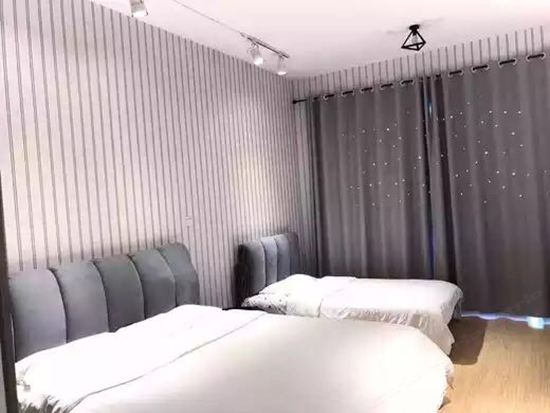 超大的家庭房
