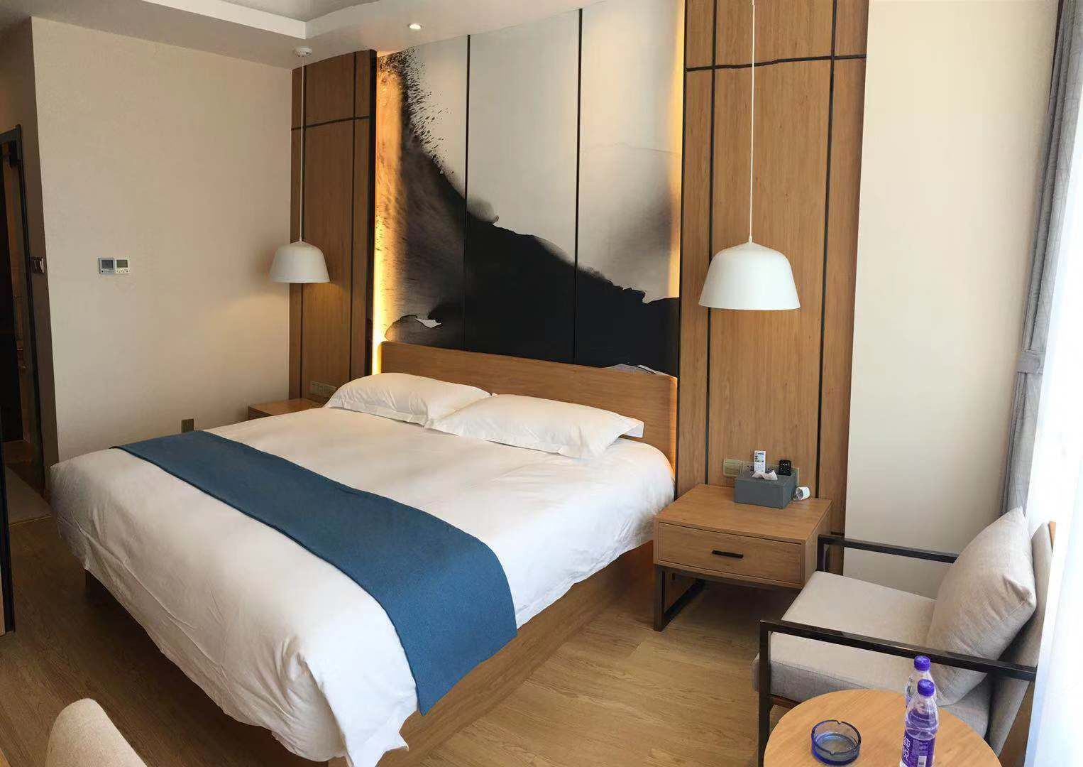 经济大床房