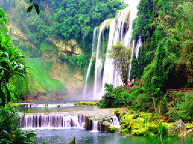 贵州黄果树梵净山荔波小七孔西江苗寨镇远古镇