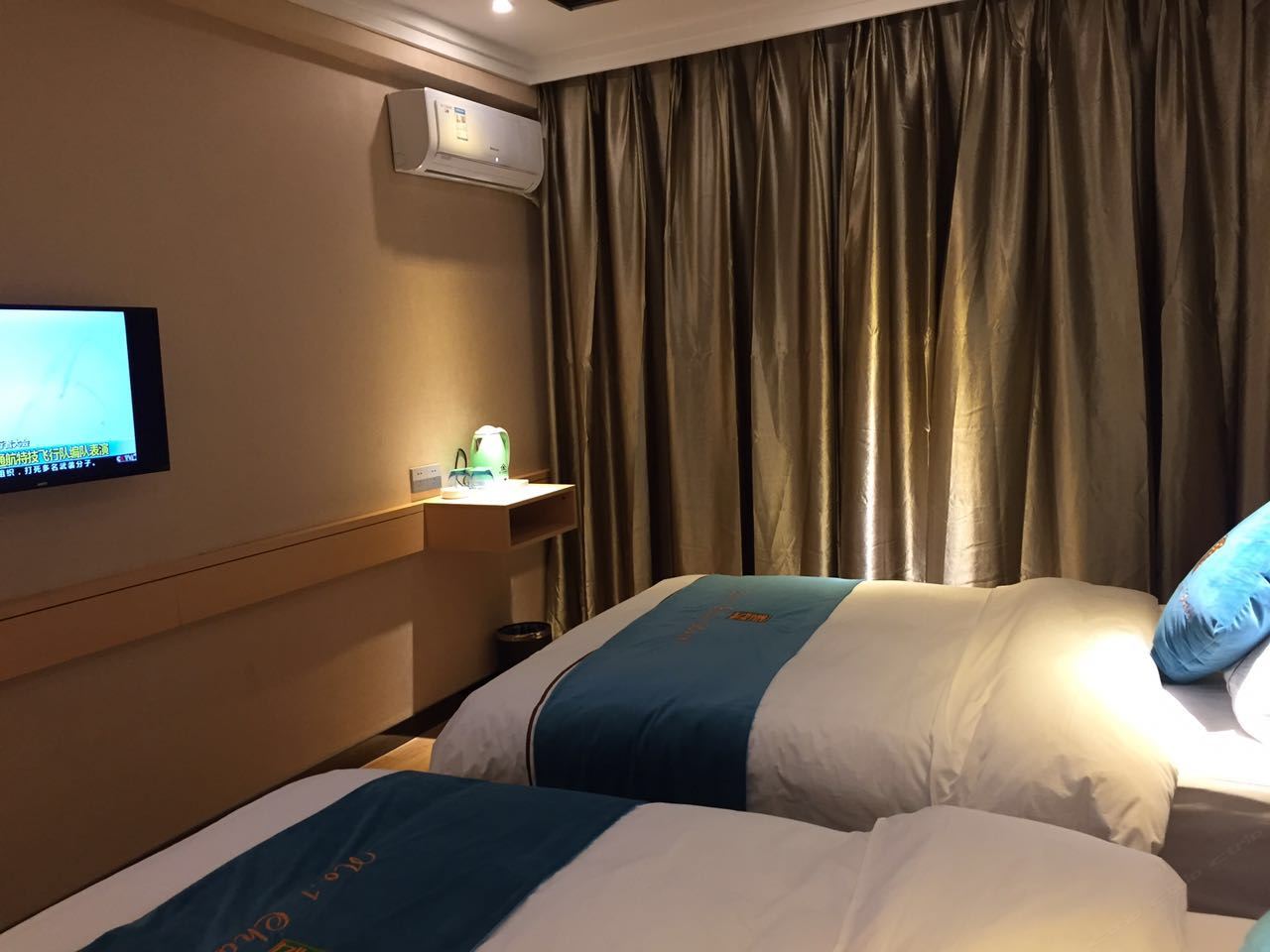 标准双床房