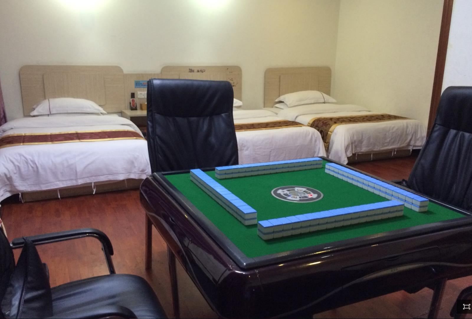 豪华棋牌三床房