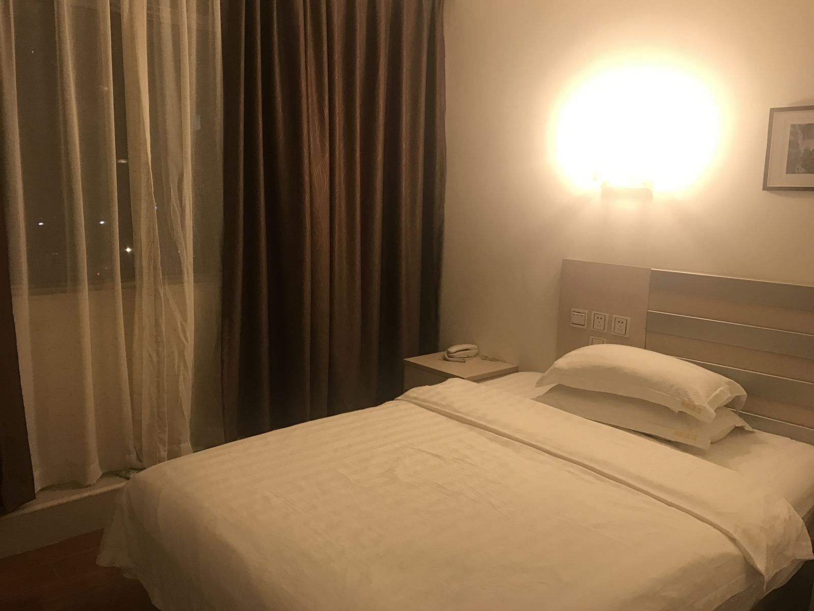 商务大床间