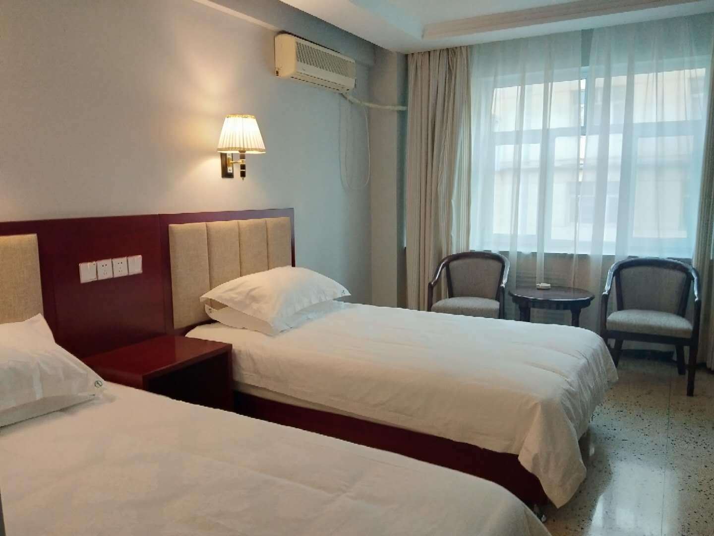 标准双床房