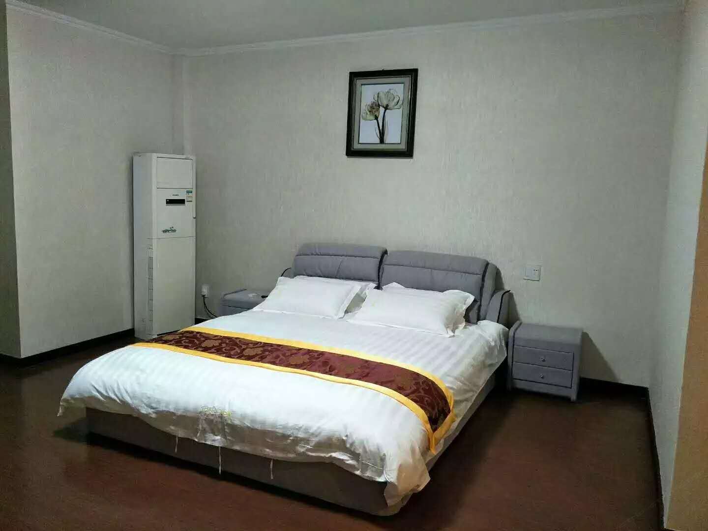 豪华大床房